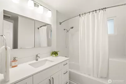804 N 3rd Street, Renton, WA 98057 - Photo 16