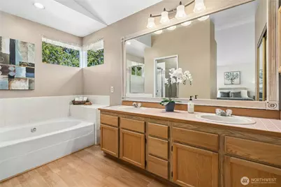 12818 NE 203rd Place, Bothell, WA 98011 - Photo 16