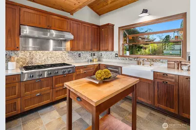 22505 Deppman Road SW, Vashon, WA 98070 - Photo 12