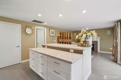 25114 Lake Wilderness Country Club Drive SE, Maple Valley, WA 98038 - Photo 14