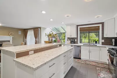 25114 Lake Wilderness Country Club Drive SE, Maple Valley, WA 98038 - Photo 12