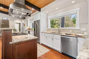 6219 89th Ave SE, Mercer Island, WA 98040 - Photo 8