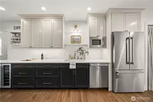 321 Lee St, Seattle, WA 98109 - Photo 10