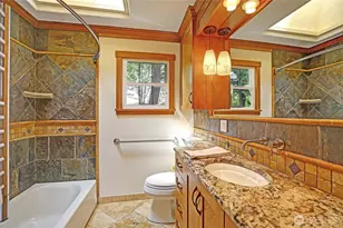 386 Shore Dr, Camano Island, WA 98282 - Photo 14