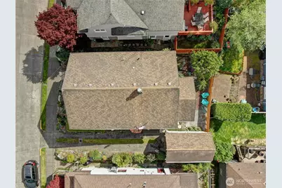2719 Nob Hill Avenue N, Seattle, WA 98109 - Photo 22