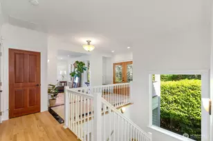 801 W Barrett St, Seattle, WA 98119 - Photo 16