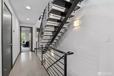 4419 B Corliss Avenue N, Seattle, WA 98103 - Photo 6