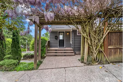 4565 E Laurel Drive NE, Seattle, WA 98105 - Photo 4