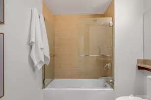 2720 3rd Ave, Seattle, WA 98121 - Photo 22