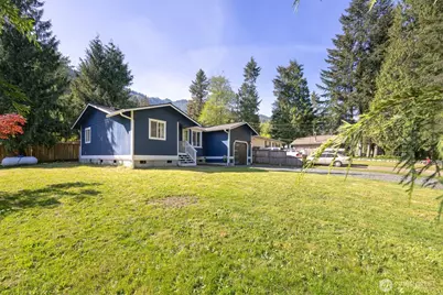 405 Rainbow Drive, Sedro Woolley, WA 98284 - Photo 2
