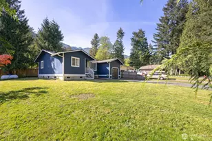 405 Rainbow Dr, Sedro Woolley, WA 98284 - Photo 2