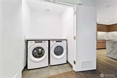 188 Bellevue Way NE #1602, Bellevue, WA 98004 - Photo 16