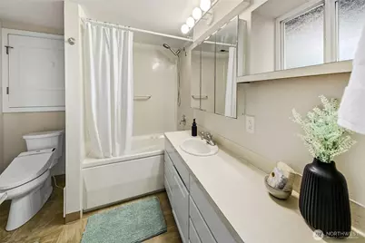 2613 Boyer Avenue E, Seattle, WA 98102 - Photo 18