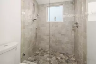 539 N 70th St, Seattle, WA 98103 - Photo 20