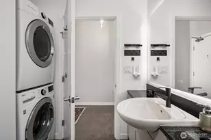 501 Roy St, Seattle, WA 98109 - Photo 18