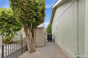 23825 15th Ave SE, Bothell, WA 98021 - Photo 28