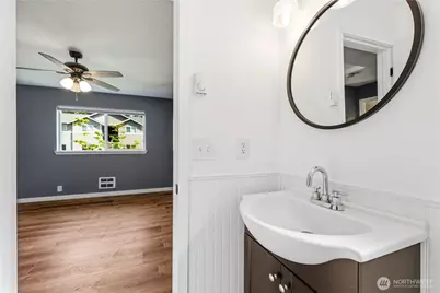 1670 SW Mulberry Street #B201, Oak Harbor, WA 98277 - Photo 32