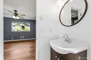 1670 SW Mulberry St, Oak Harbor, WA 98277 - Photo 32