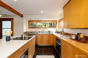 2770 Westlake Ave N, Seattle, WA 98109 - Photo 6