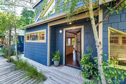 2770 Westlake Avenue N #6, Seattle, WA 98109 - Photo 1