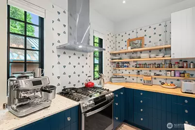 7541 Seward Park Avenue S, Seattle, WA 98118 - Photo 22