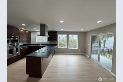 6015 Lakeview Drive #3, Kirkland, WA 98033 - Photo 4