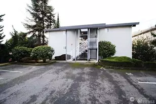 6015 Lakeview Dr, Kirkland, WA 98033 - Photo 1