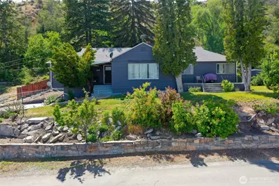 144 Montvu Drive, Omak, WA 98841 - Photo 2