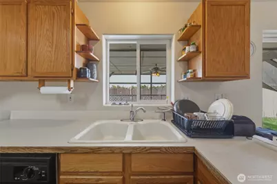 151 NE 15th Avenue, Milton-Freewater, OR 97862 - Photo 10