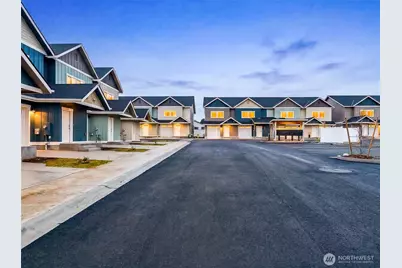 1075 Red Apple Road #E20, Wenatchee, WA 98801 - Photo 1