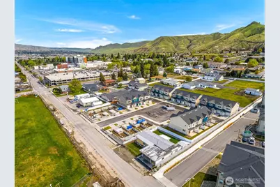 1075 Red Apple Road #E20, Wenatchee, WA 98801 - Photo 36