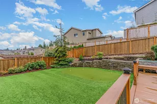 722 201st Pl SW, Lynnwood, WA 98036 - Photo 2