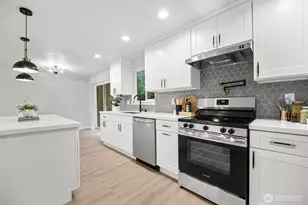 12914 76th Ave S, Seattle, WA 98178 - Photo 2