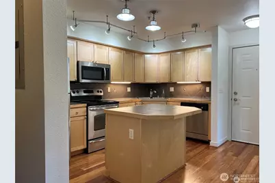 13203 97th Avenue E #202, Puyallup, WA 98373 - Photo 4