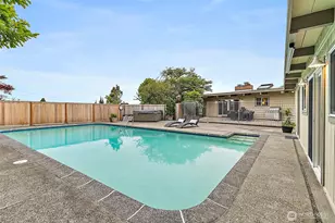 215 SW 178th St, Normandy Park, WA 98166 - Photo 32