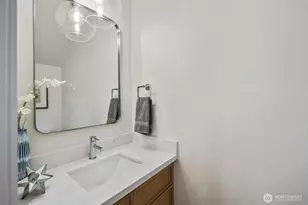 1004 N 48th St, Seattle, WA 98103 - Photo 24