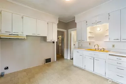 1914 S Cushman Avenue, Tacoma, WA 98405 - Photo 6
