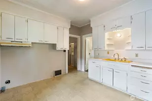1914 S Cushman Ave, Tacoma, WA 98405 - Photo 6