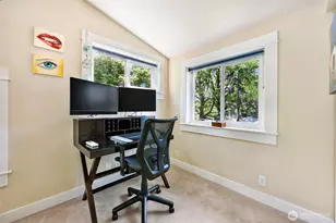114 N 84th St, Seattle, WA 98103 - Photo 18