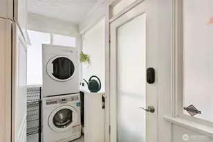 114 N 84th St, Seattle, WA 98103 - Photo 16