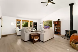 22341 Glenview Ct SE, Yelm, WA 98597 - Photo 4