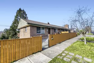 4903 3rd Ave NW, Seattle, WA 98107 - Photo 2