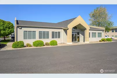 1010 S Pioneer Way, Moses Lake, WA 98837 - Photo 2