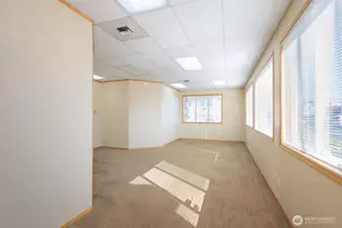 1010 S Pioneer Way, Moses Lake, WA 98837 - Photo 4