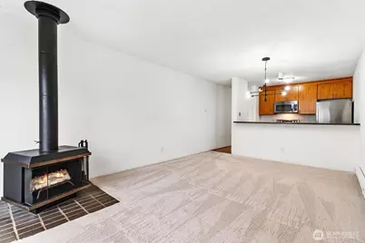 5832 NE 75th Street #E304, Seattle, WA 98115 - Photo 8