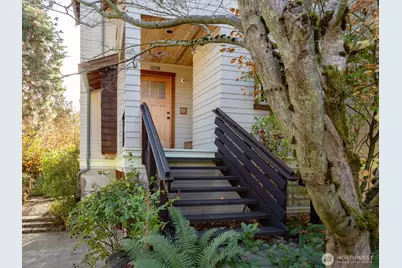 1209 N 44th Street, Seattle, WA 98103 - Photo 2