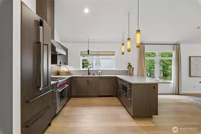 5932 California Avenue SW, Seattle, WA 98186 - Photo 6