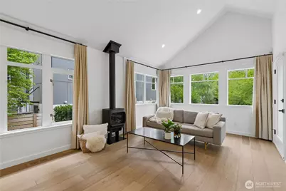 5932 California Avenue SW, Seattle, WA 98186 - Photo 2