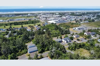 655 Sunset Avenue NE, Ocean Shores, WA 98569 - Photo 4