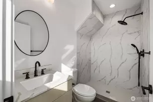 518 N 102nd St, Seattle, WA 98133 - Photo 12